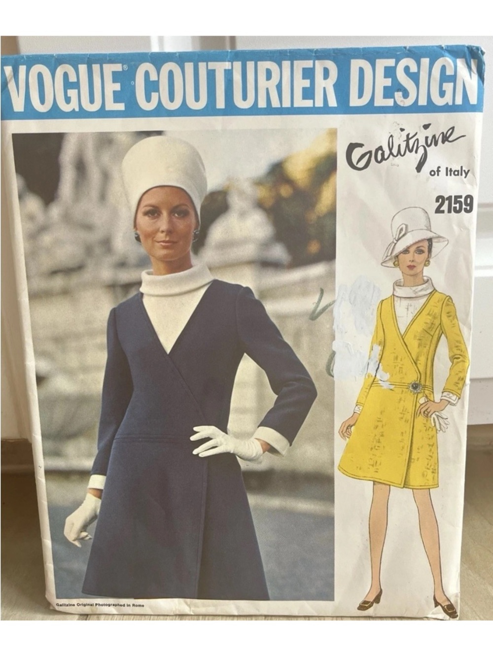 Vogue Couturier Design 2159 Galitzine Italy Size 12 UNCUT FF Dress and Blouse